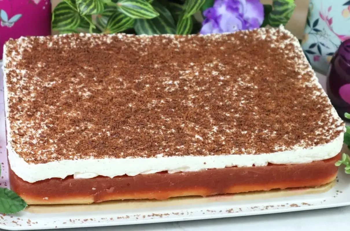 Ciasto z rabarbarem bez zakalca - sprawdzone zasady pieczenia